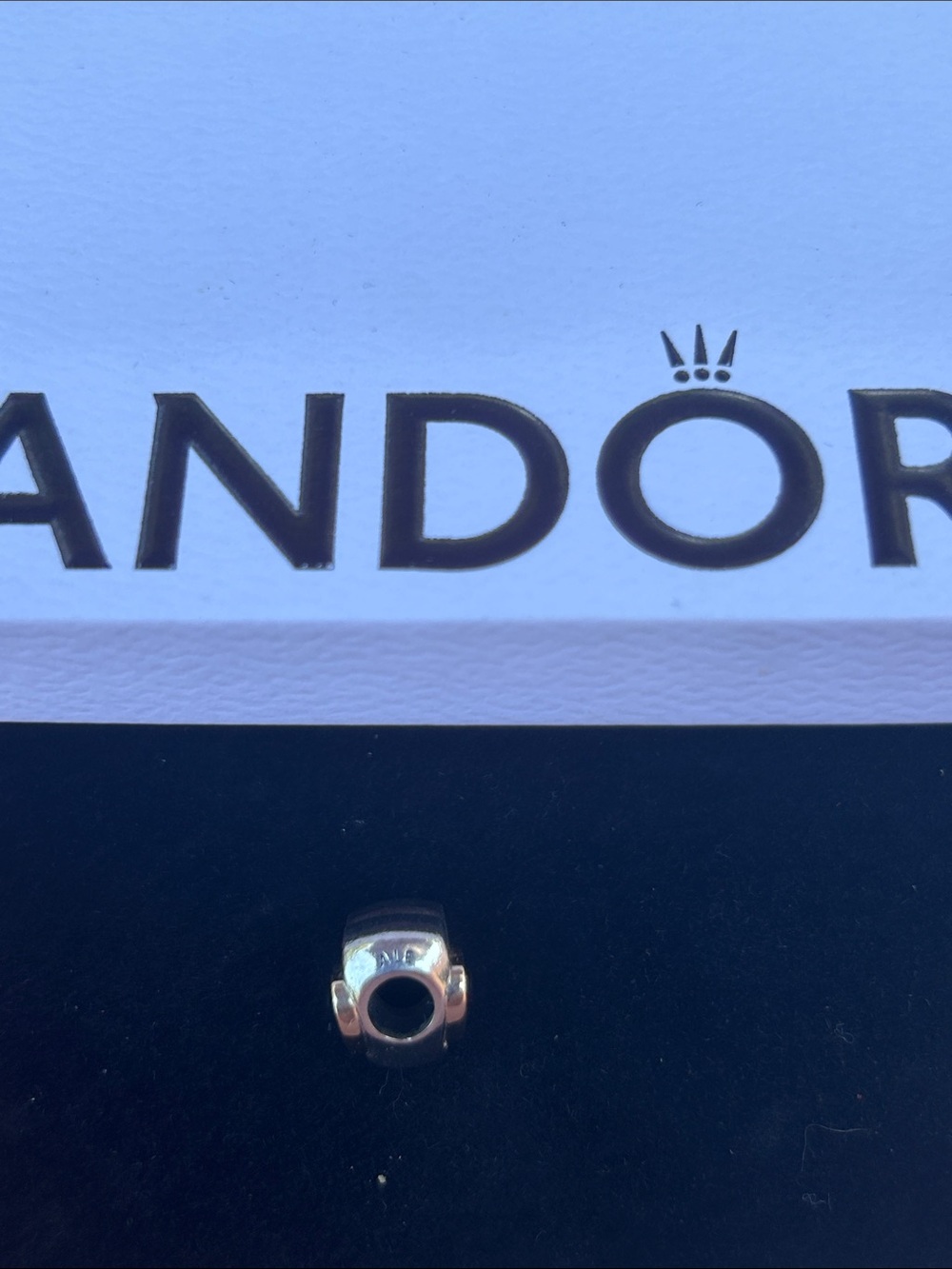 Pandora Silver Heart Charm with Clear Pavé in Pink Box - Picture 3 of 6